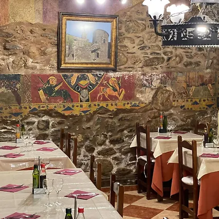 Vandrerhjem Ruso Sc *